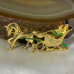 Vintage Christmas GERRYS Elegant Gold Horse and Sleigh Brooch